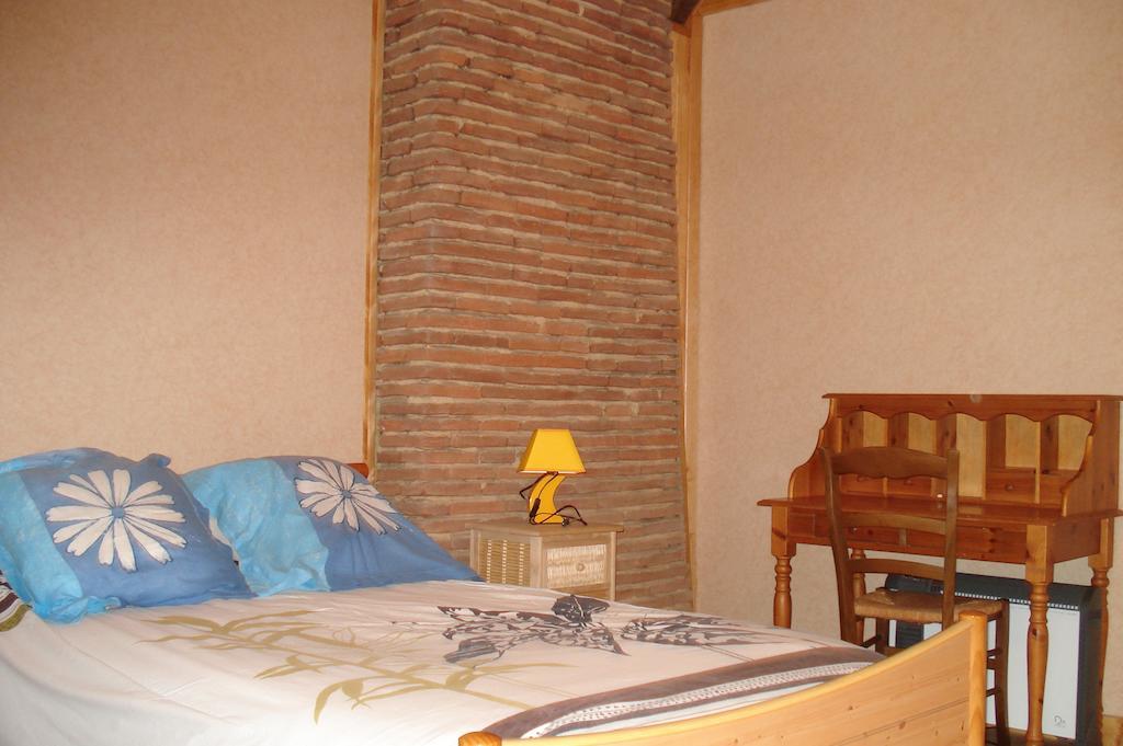 La Croix De Bois Bed and Breakfast Jayat Rum bild