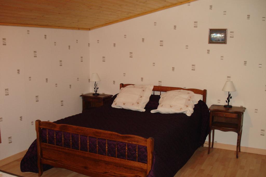 La Croix De Bois Bed and Breakfast Jayat Rum bild