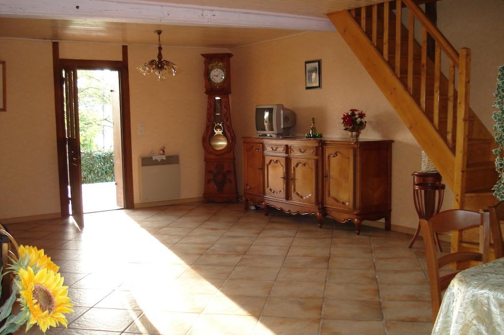La Croix De Bois Bed and Breakfast Jayat Exteriör bild