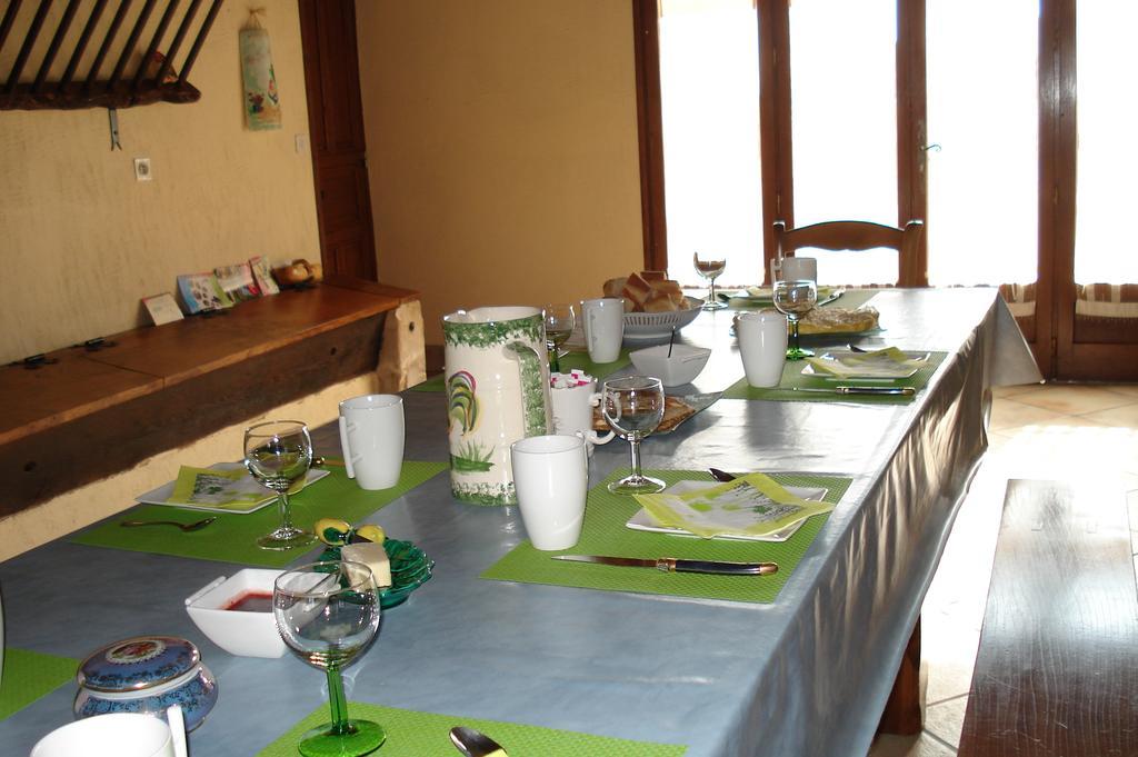 La Croix De Bois Bed and Breakfast Jayat Exteriör bild