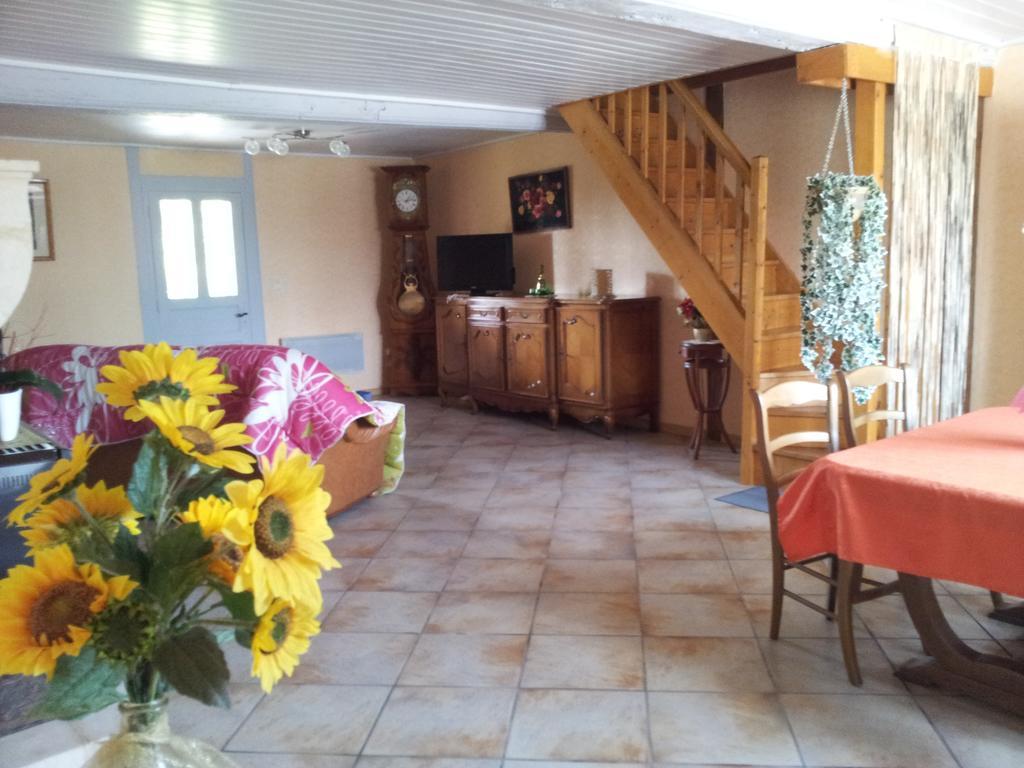 La Croix De Bois Bed and Breakfast Jayat Exteriör bild